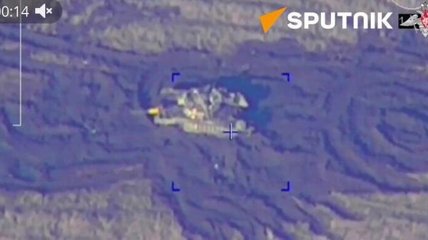 Destruction of Ukrainian Armed Forces Tank by Krasnopol Precision-Guided Artillery Munition - Sputnik International