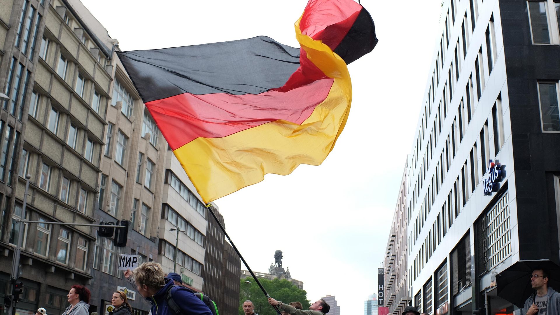 Protest against Angela Merkel's open door immigration policy in Berlin - Sputnik International, 1920, 02.02.2024