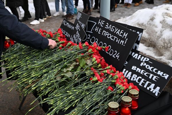 Mourning events are taking place throughout the Luhansk People's Republic. Activists laid flowers at the memorial to deceased children of Donbass, calling on international judicial authorities to pay attention to Ukraine's destroying civilians. - Sputnik International
