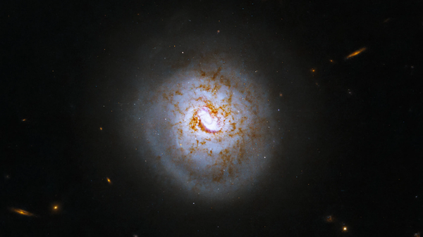 Hubble Spies a Spinning Spiral - Sputnik International