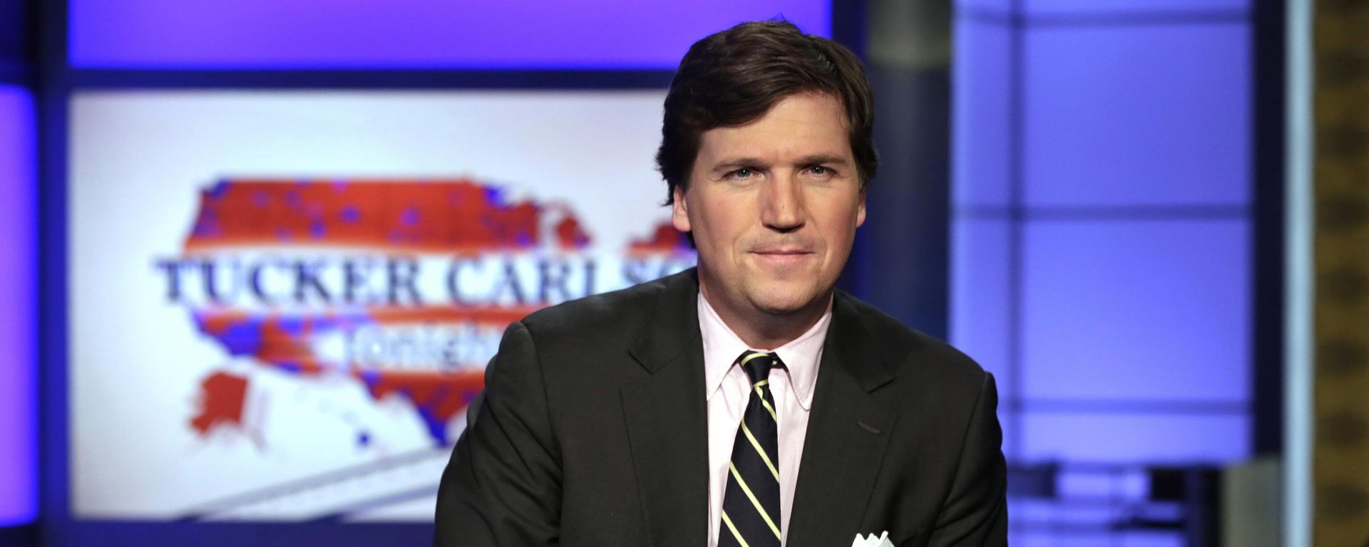 In this March 2, 2017 file photo, Tucker Carlson, host of Tucker Carlson Tonight, poses for photos in a Fox News Channel studio in New York In this March 2, 2017 file photo, Tucker Carlson, host of Tucker Carlson Tonight, poses for photos in a Fox News Channel studio in New York - Sputnik International, 1920, 08.02.2024