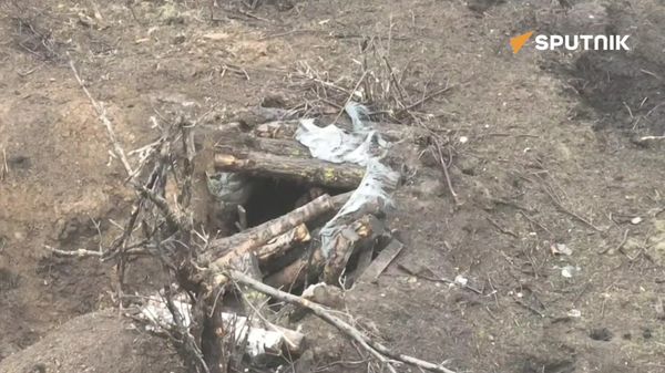 Russian FPV drone crews destroyed a dugout with infantry of the Ukrainian Armed Forces near the villages of Verbovoye in Zaporozhye. - Sputnik International
