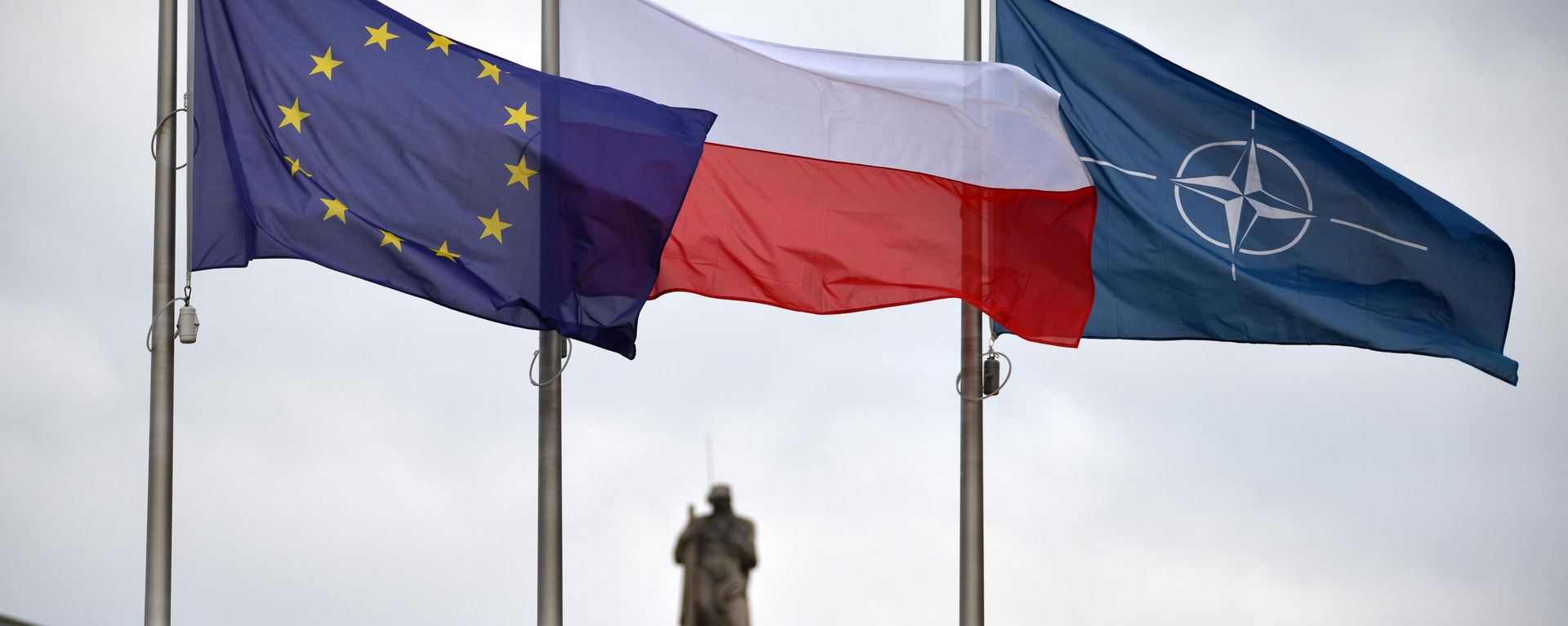 Flags of the EU, Poland and NATO - Sputnik International, 1920, 06.02.2024