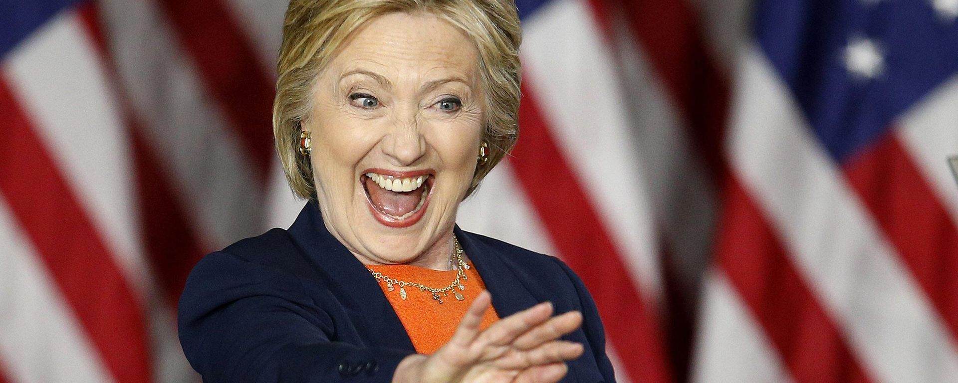 Democratic presidential candidate Hillary Clinton reacts after giving an address on national security, Thursday, June 2, 2016, in San Diego, Calif Democratic presidential candidate Hillary Clinton reacts after giving an address on national security, Thursday, June 2, 2016, in San Diego, Calif - Sputnik International, 1920, 07.02.2024