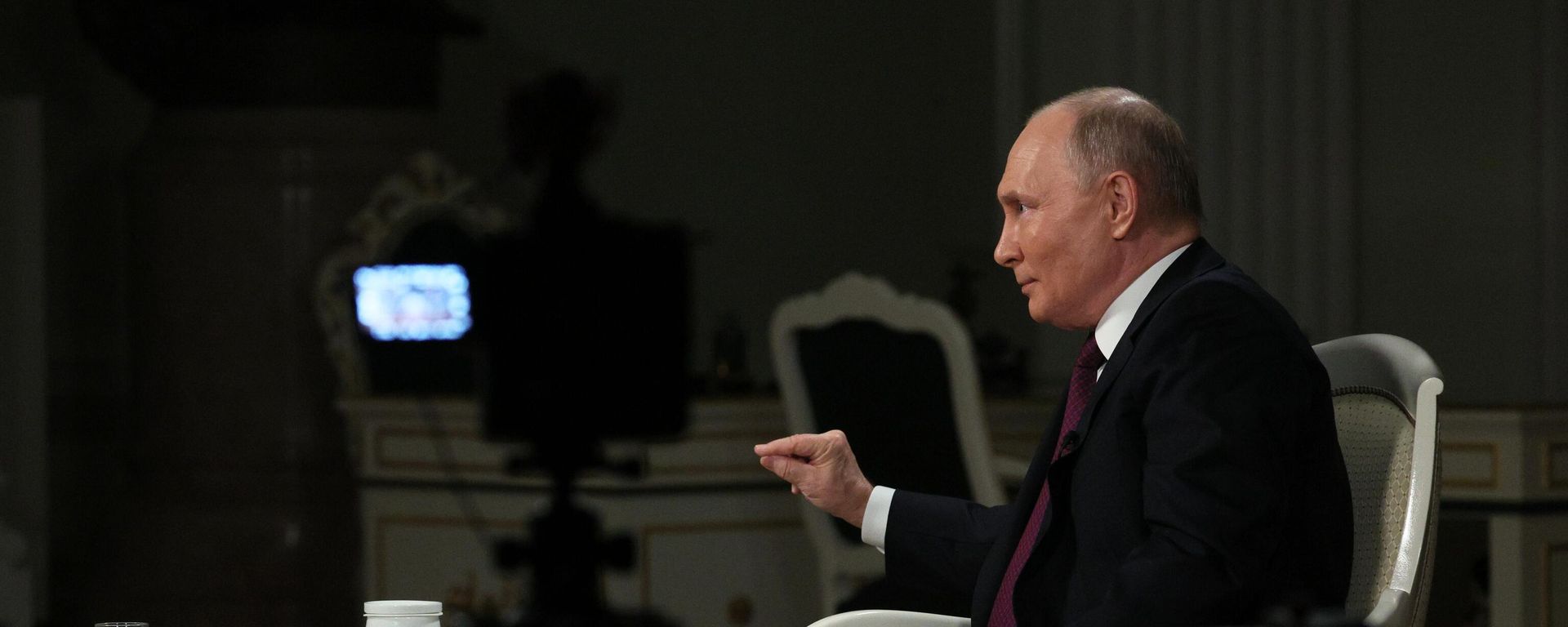 Russian President Vladimir Putin speaks during an interview with US journalist Tucker Carlson at the Kremlin in Moscow, Russia. Russian President Vladimir Putin speaks during an interview with US journalist Tucker Carlson at the Kremlin in Moscow, Russia. - Sputnik International, 1920, 09.02.2024