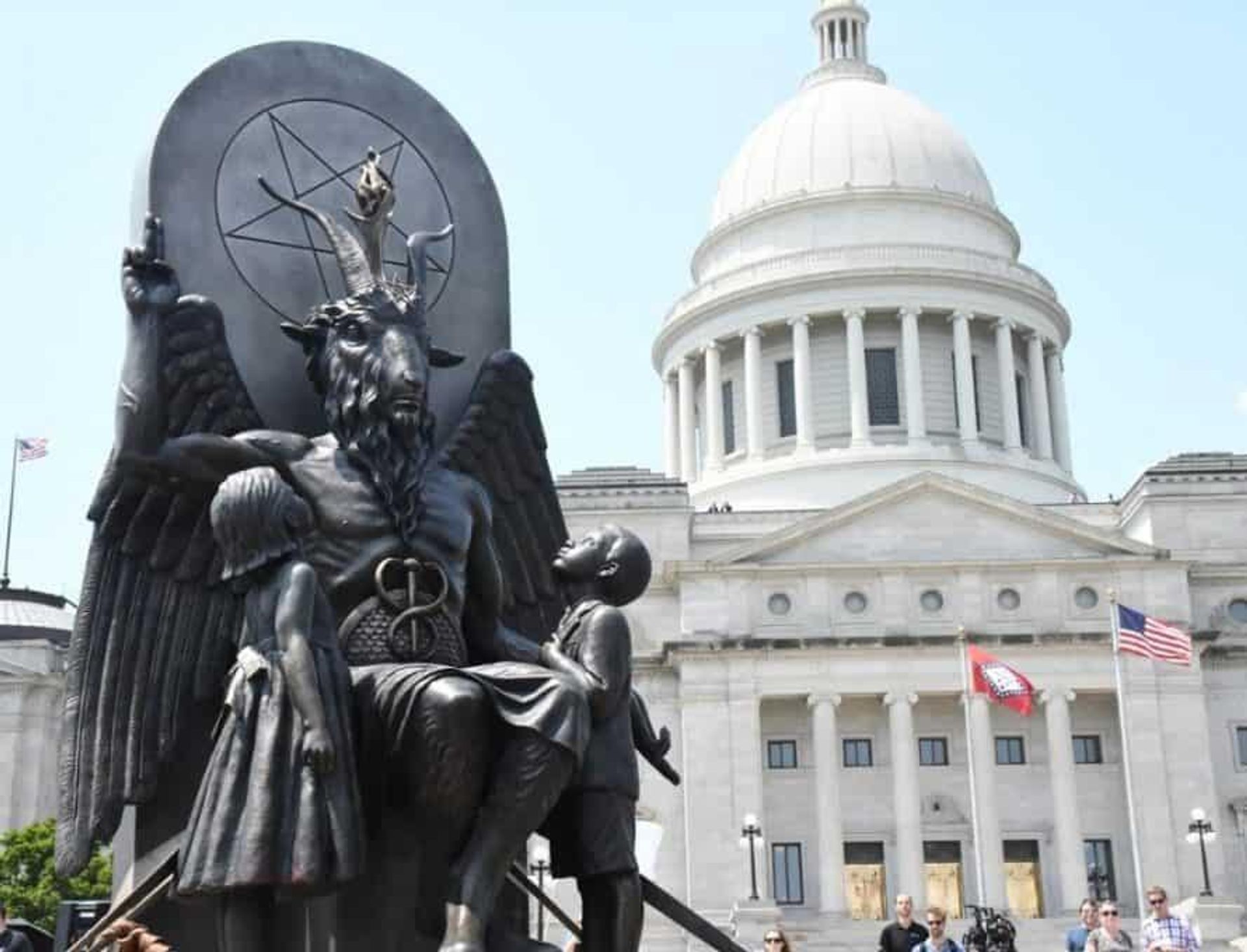 Dozens attend an Aug. 16 Rally for the First Amendment, hosted by the Satanic Temple on the steps of the Arkansas State Capitol in Little Rock. Dozens attend an Aug. 16 Rally for the First Amendment, hosted by the Satanic Temple on the steps of the Arkansas State Capitol in Little Rock. - Sputnik International, 1920, 10.02.2024