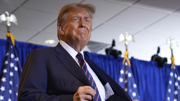 Кандидат в президенты США Дональд Трамп после праймериза  в Нью-Гэмпшире  - Sputnik International