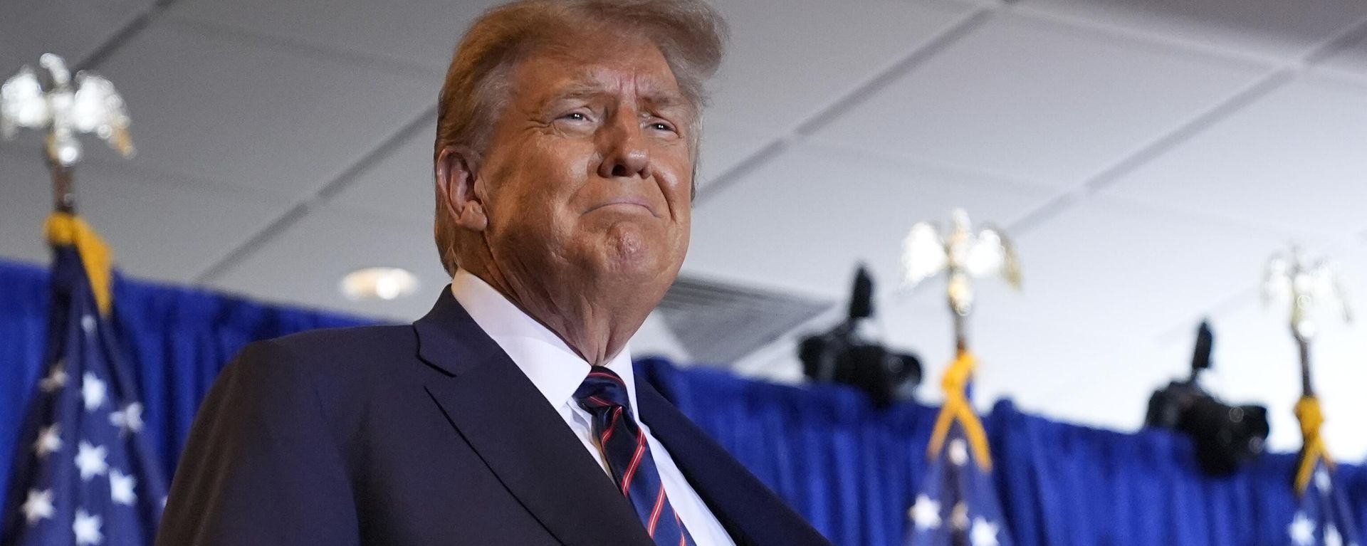 Кандидат в президенты США Дональд Трамп после праймериза в Нью-Гэмпшире Кандидат в президенты США Дональд Трамп после праймериза в Нью-Гэмпшире - Sputnik International, 1920, 22.08.2024
