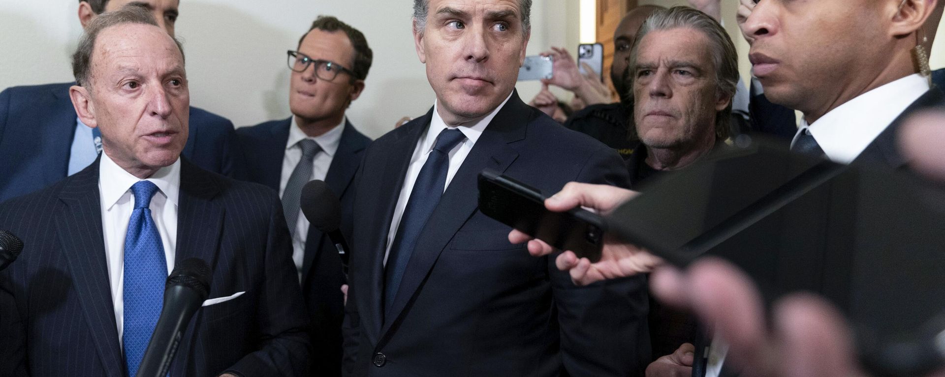 Hunter Biden, President Joe Biden's son, accompanied by his attorney Abbe Lowell - Sputnik International, 1920, 19.09.2024