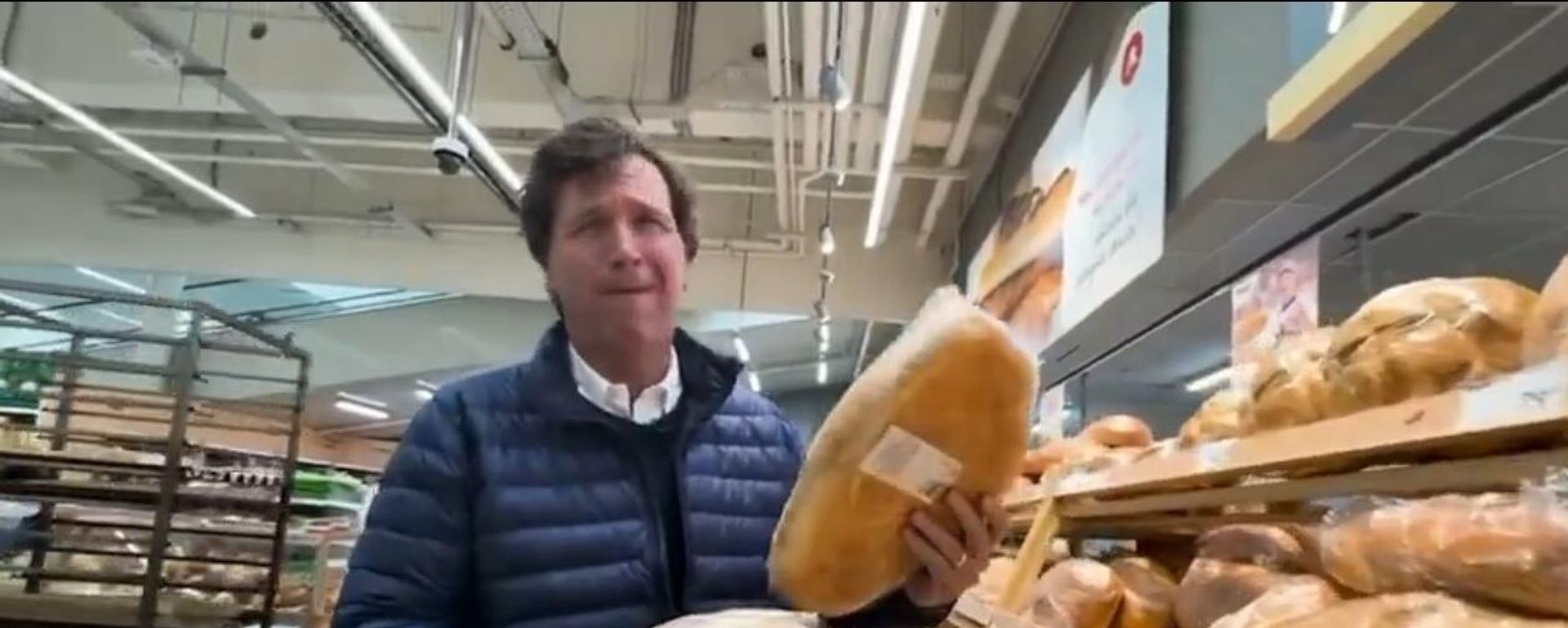 Tucker Carlson in a supermarket in Moscow, Russia - Sputnik International, 1920, 16.02.2024