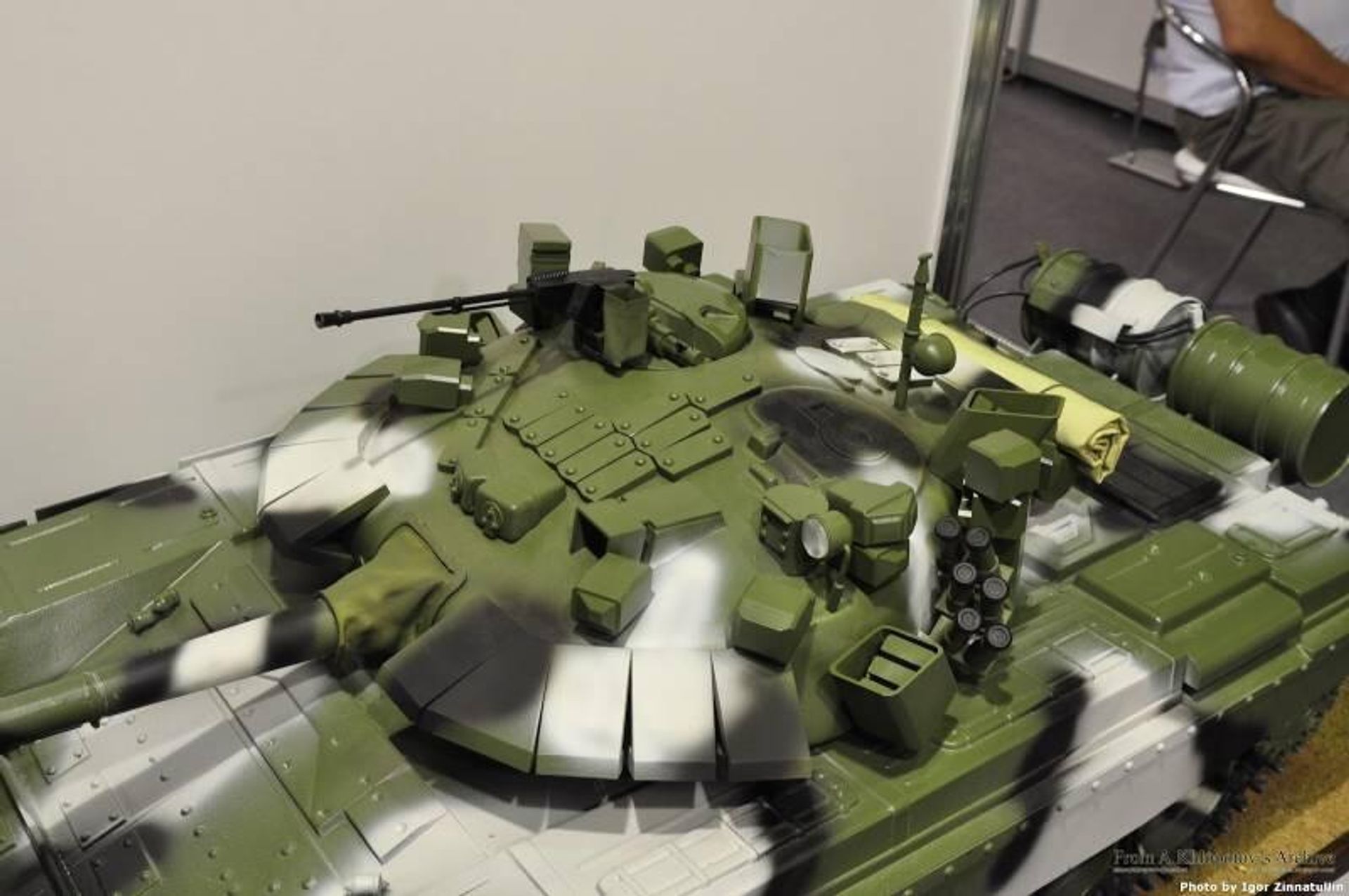 Scale model of tank equipped with Arena-M Active Protection System - Sputnik International, 1920, 17.02.2024