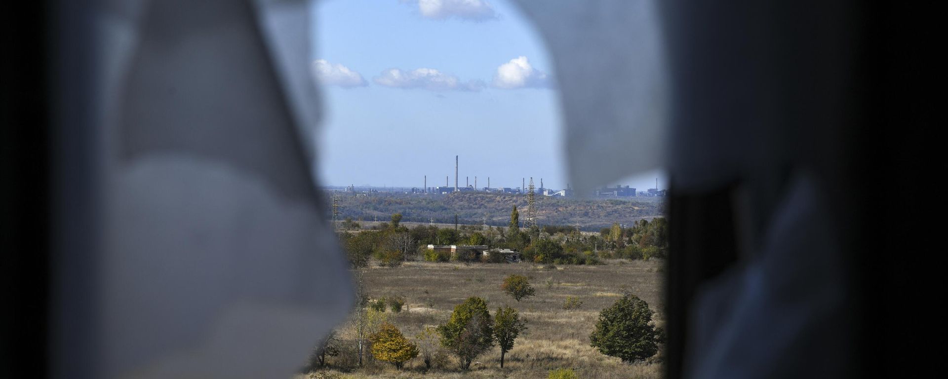 A view of the Avdeyevka Coke and Chemical Plant in the frontline town of Avdeyevka on October 18, 2023, amid the ongoing Russian special military operation in Ukraine. A view of the Avdeyevka Coke and Chemical Plant in the frontline town of Avdeyevka on October 18, 2023, amid the ongoing Russian special military operation in Ukraine. - Sputnik International, 1920, 18.02.2024