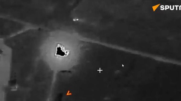 The Russian Ministry of Defense has released footage depicting the disorderly retreat of Ukrainian Armed Forces units from Avdeyevka. - Sputnik International