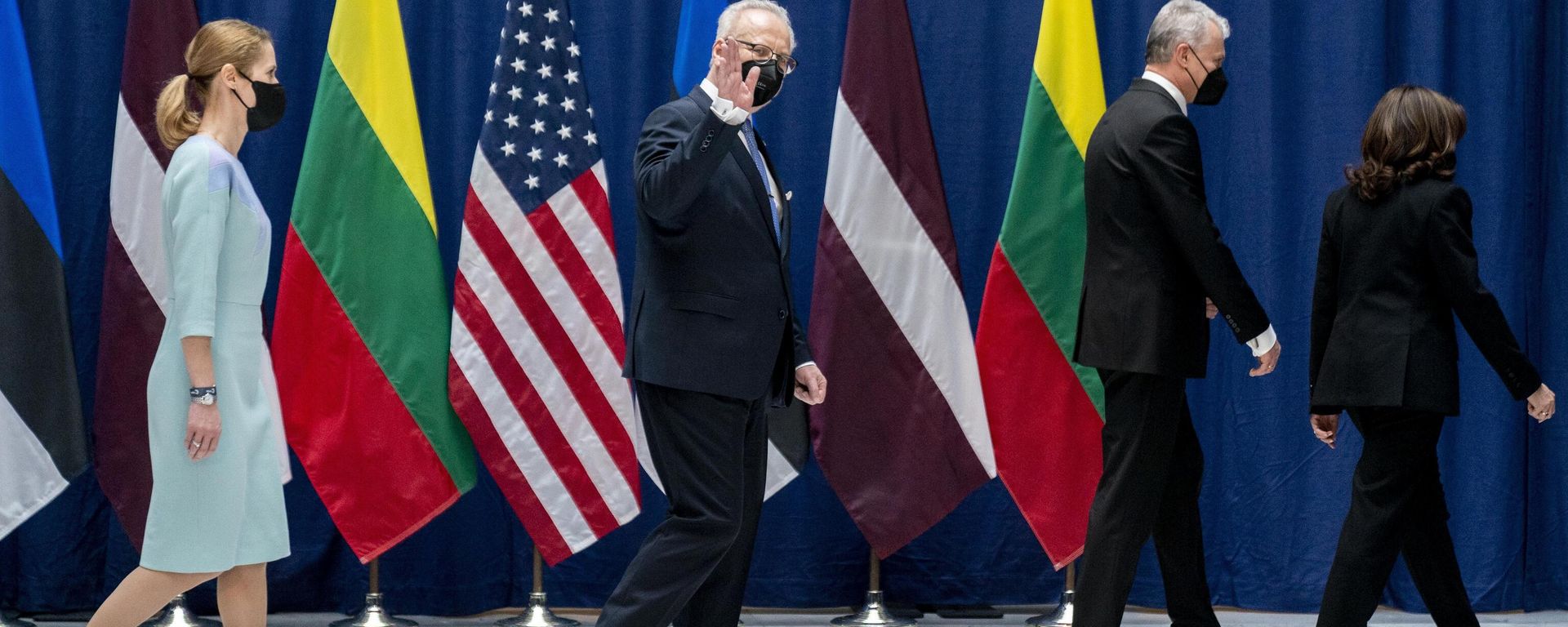 Estonia's Prime Minister Kaja Kallas, Latvian President Egils Levits, Lithuanian President Gitanas Nauseda, and Vice President Kamala Harris walk into a meeting during the Munich Security Conference in Munich, Friday, Feb. 18, 2022. Estonia's Prime Minister Kaja Kallas, Latvian President Egils Levits, Lithuanian President Gitanas Nauseda, and Vice President Kamala Harris walk into a meeting during the Munich Security Conference in Munich, Friday, Feb. 18, 2022. - Sputnik International, 1920, 19.02.2024