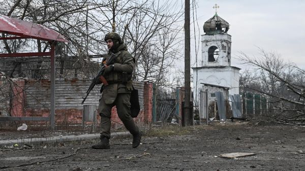A Russian serviceman is seen in Avdeyevka on February 19, 2024. - Sputnik International