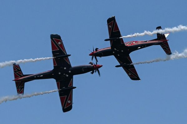 Pilatus PC-21 aircraft from the Royal Australian Air Force aerobatic team, known as the Roulettes, perform during the show's aerial program.  - Sputnik International