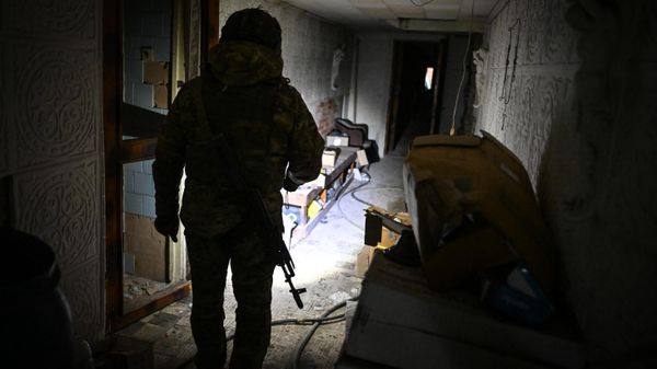 Inside NATO-Supplied, Starlink-Equipped Ukrainian Command Post in Avdeyevka Coke Plant's Ruins - Sputnik International