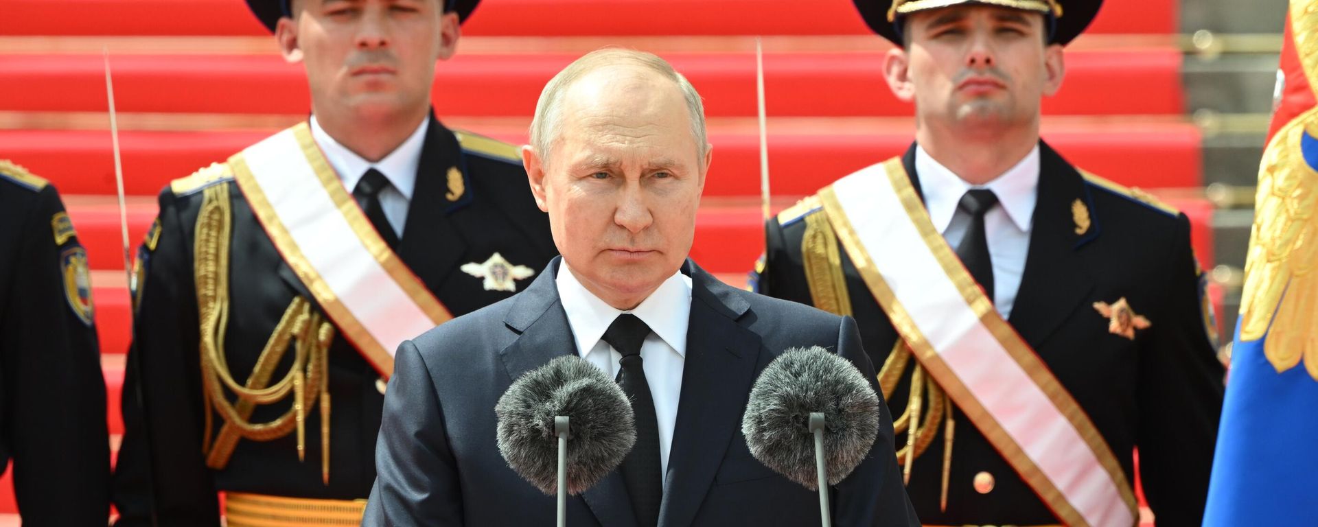 Russian President Vladimir Putin addresses to the units of the Russian Defence Ministry, the Russian National Guard Troops (Rosgvardiya), the Russian Ministry of Internal Affairs (MVD), the Russian Federal Security Service (FSB) and the Russian Federal Protective Service (FSO), who ensured order and legality during the mutiny, at the Kremlin, in Moscow, Russia, June 27, 2023 Russian President Vladimir Putin addresses to the units of the Russian Defence Ministry, the Russian National Guard Troops (Rosgvardiya), the Russian Ministry of Internal Affairs (MVD), the Russian Federal Security Service (FSB) and the Russian Federal Protective Service (FSO), who ensured order and legality during the mutiny, at the Kremlin, in Moscow, Russia, June 27, 2023 - Sputnik International, 1920, 27.02.2024