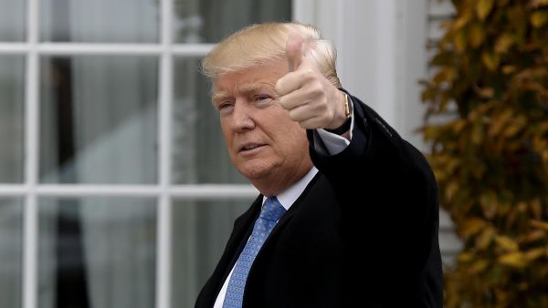 President-elect Donald Trump gives the thumbs up as he arrives at the Trump National Golf Club Bedminster clubhouse, Sunday, Nov. 20, 2016 in Bedminster, N.J. - Sputnik International