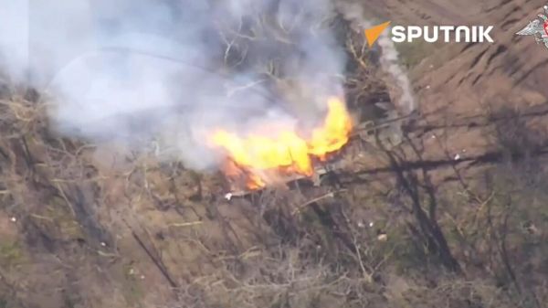 Russian drone operators of the Dnepr Battlegroup destroyed a Slovak-made Zuzana self-propelled howitzer - Sputnik International