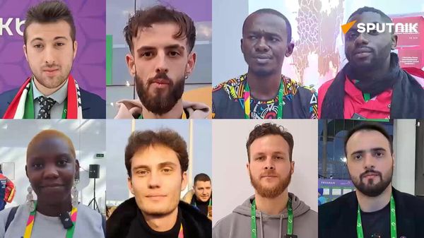 Participants from all over the world at the World Youth Festival - Sputnik International