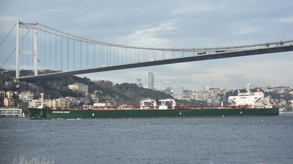 Advantage Sweet oil tanker cruising through the Bosphorus in January 2023, a few months prior to its seizure by Iran. - Sputnik International