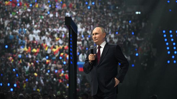 Vladimir Putin and World Youth Forum Vladimir Putin and World Youth Forum - Sputnik International