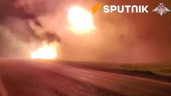 Multiple-launch rocket systems strike Ukrainian positions, destroying enemy manpower and military hardware - Sputnik International