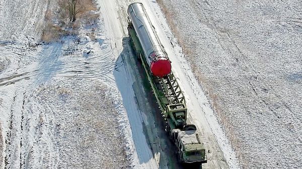 Avangard hypersonic glide vehicle being transported in a mobile ICBM carrier. - Sputnik International