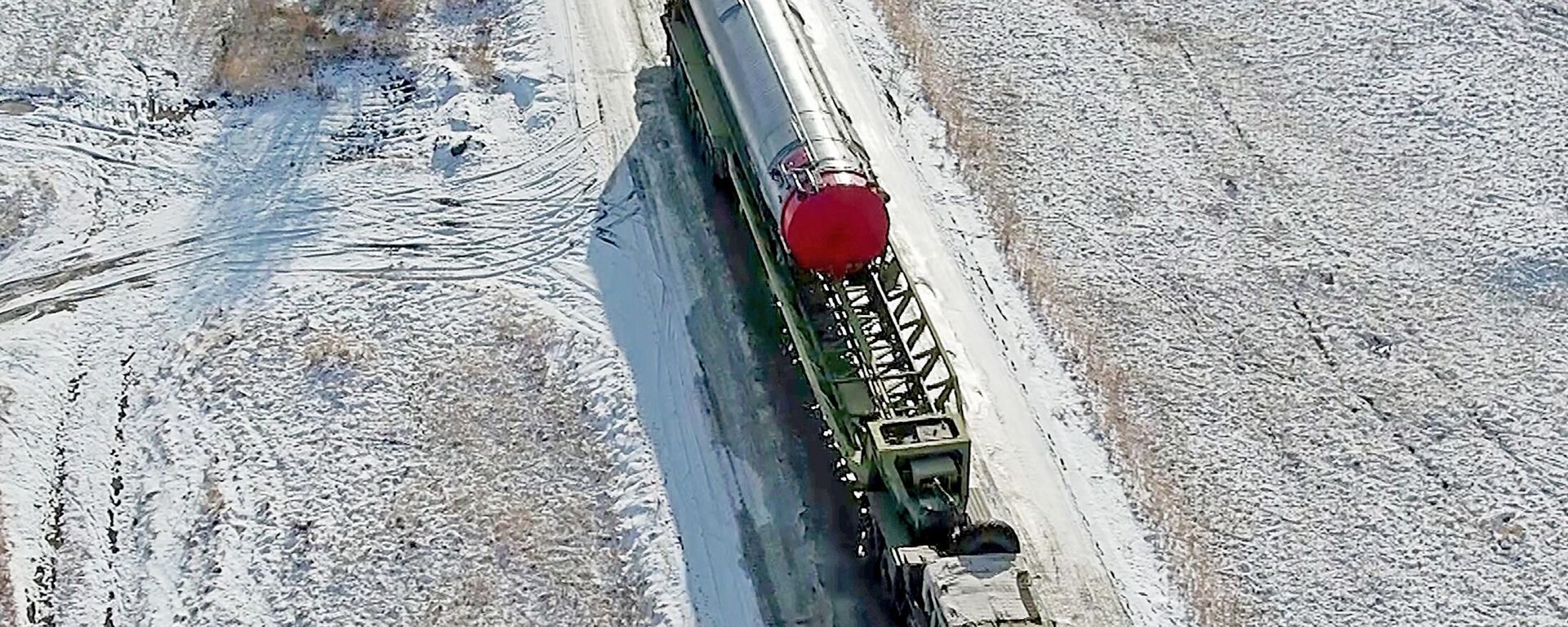 Avangard hypersonic glide vehicle being transported in a mobile ICBM carrier. Avangard hypersonic glide vehicle being transported in a mobile ICBM carrier. - Sputnik International, 1920, 13.03.2024