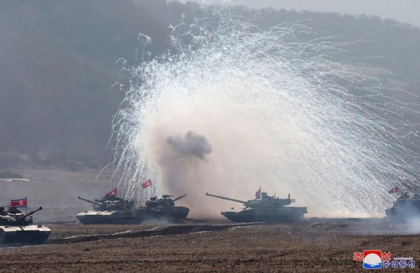 The aftermath of the team-vs.-team tank unit battle of the Korean People's Army. - Sputnik International