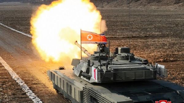 A training competition involving tank units of the Korean People's Army (KPA) - Sputnik International