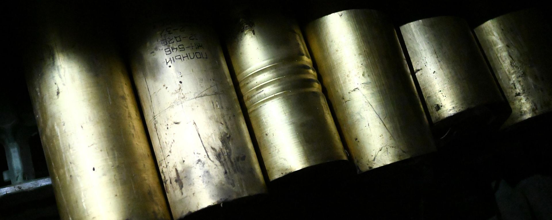  D-20 howitzer 152 mm shell casings - Sputnik International, 1920, 06.04.2024