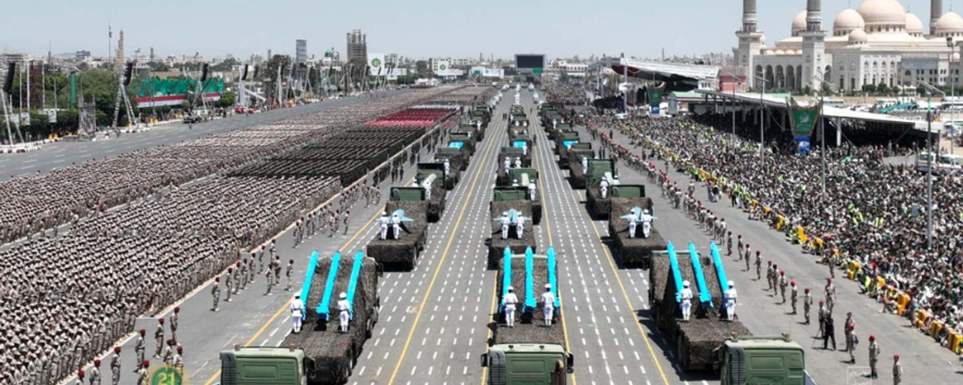 Houthi naval missiles on parade in Sanaa, September 2023. - Sputnik International, 1920, 19.07.2024