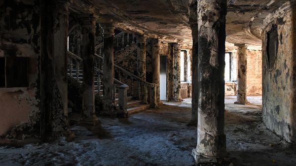 The view shows an interior of the Donetsk Regional Drama Theatre, destroyed as a result of a bombing airstrike on March 16, 2022, in Mariupol, Donetsk People's Republic. - Sputnik International