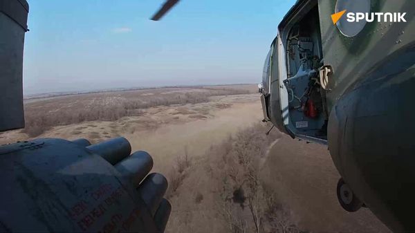 Russian helicopter pilots - Sputnik International