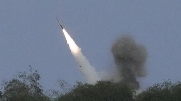 A US M142 High Mobility Artillery Rocket System (HIMARS) fires a missile during a Combined Joint Littoral Live Fire Exercise at the joint military exercise called Balikatan, Tagalog for shoulder-to-shoulder in a Naval station in Zambales province, northern Philippines on Wednesday, April 26, 2023 - Sputnik International