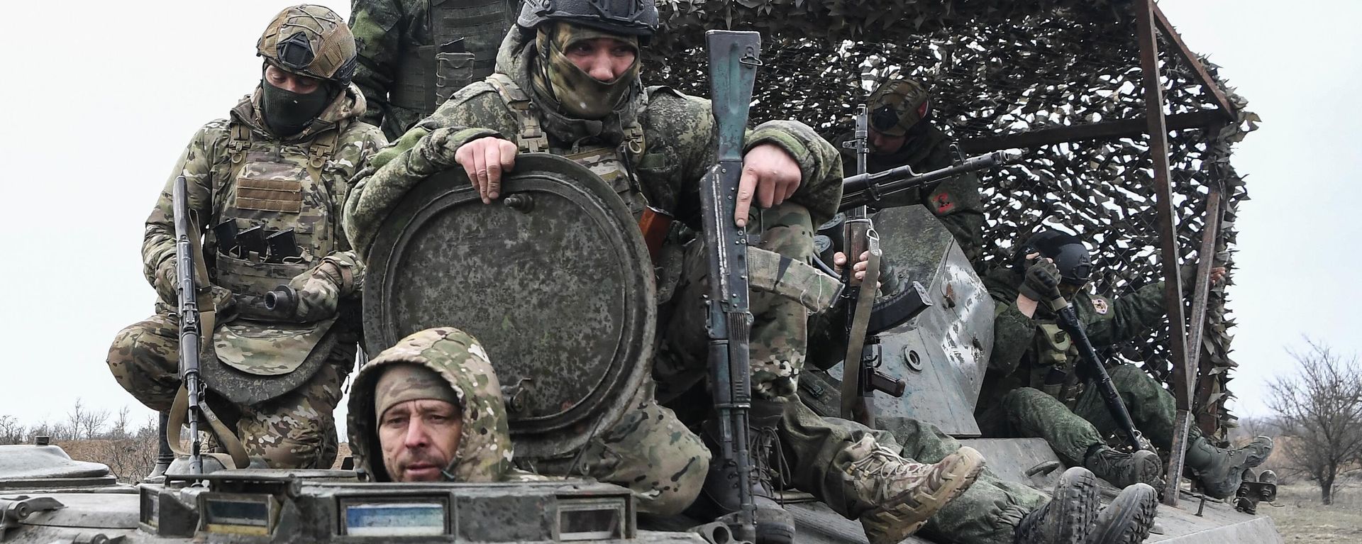 Russian fighters receiving combat training in Russia's special op zone - Sputnik International, 1920, 02.04.2024