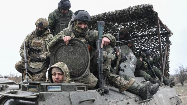 Russian fighters receiving combat training in Russia's special op zone - Sputnik International