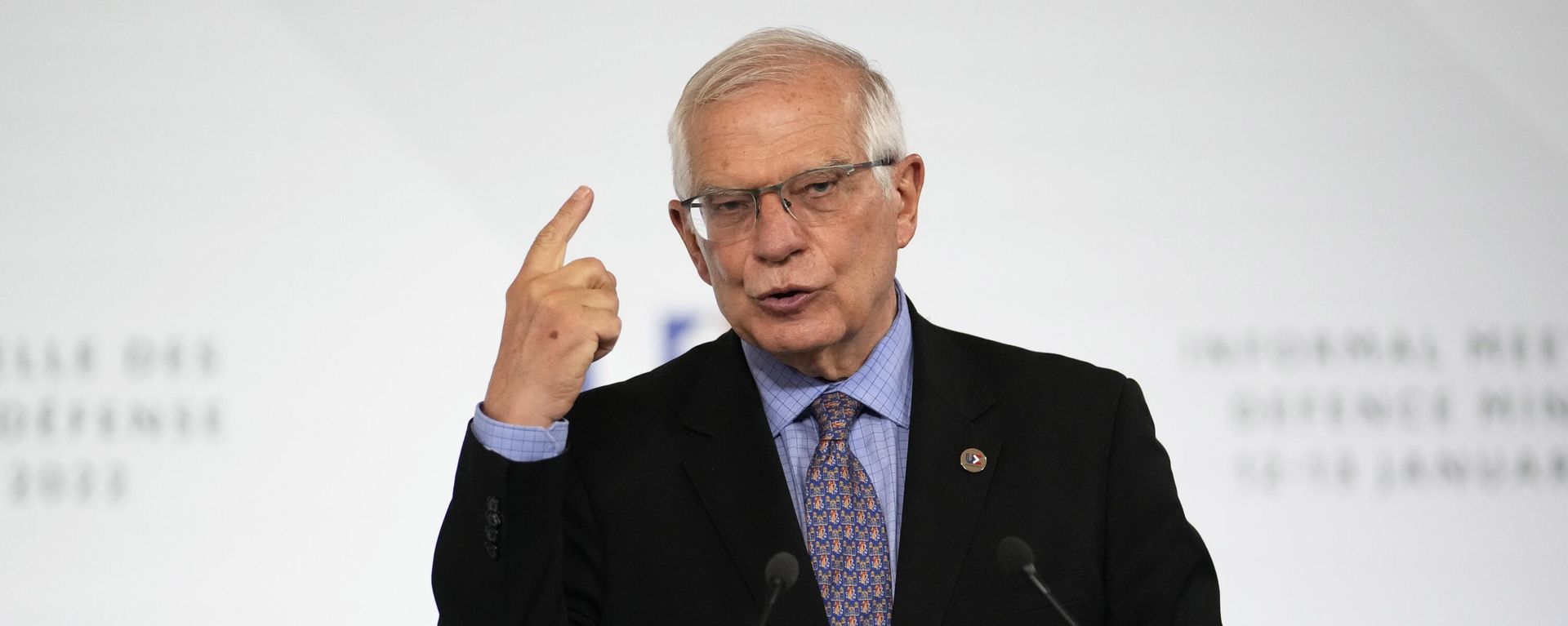 European Union foreign policy chief Josep Borrell speaks during a media conference after a meeting of European Union defense ministers in Brest, France, Thursday, Jan. 13, 2022 European Union foreign policy chief Josep Borrell speaks during a media conference after a meeting of European Union defense ministers in Brest, France, Thursday, Jan. 13, 2022 - Sputnik International, 1920, 31.08.2024