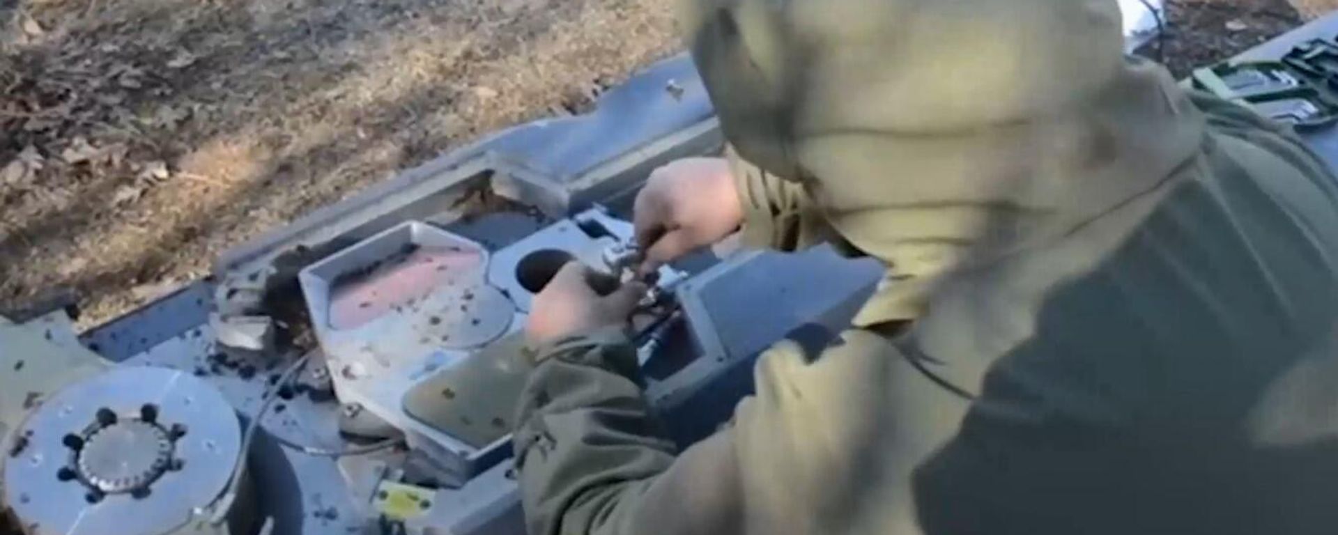 Russian specialists have for the first time shown the inner workings of an Anglo-French Storm Shadow missile - Sputnik International, 1920, 29.03.2024