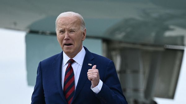 US President Joe Biden arrives at Raleigh-Durham International Airport in Raleigh, North Carolina, on March 26, 2024. US President Joe Biden arrives at Raleigh-Durham International Airport in Raleigh, North Carolina, on March 26, 2024. - Sputnik International