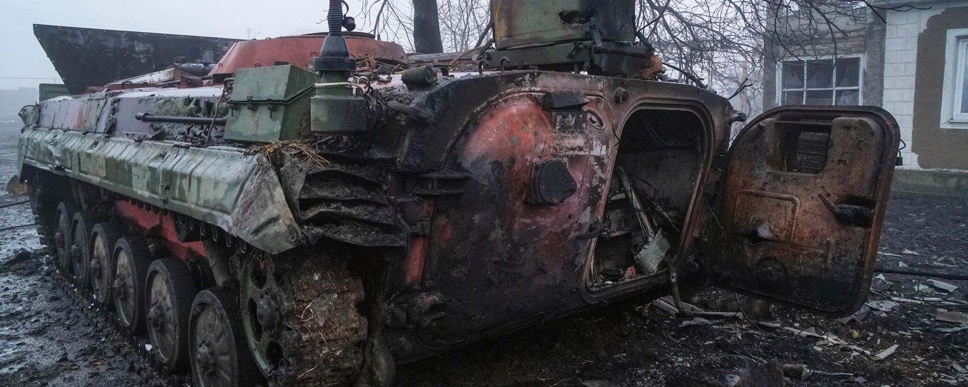 Destroyed military equipment of the Ukrainian Armed Forces in the Ukraine conflict zone. File photo - Sputnik International, 1920, 10.04.2025