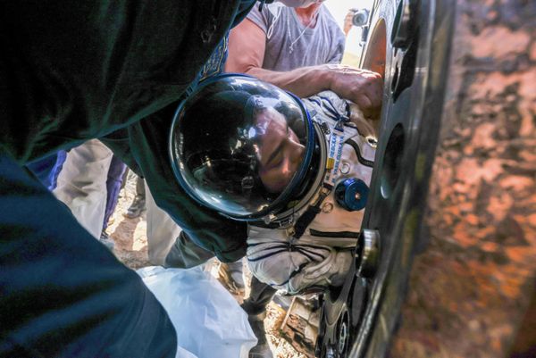 Marina Vasilevskaya, a member of the 21st Expedition to the ISS from Belarus, in the descent vehicle of the Soyuz MS-24. - Sputnik International