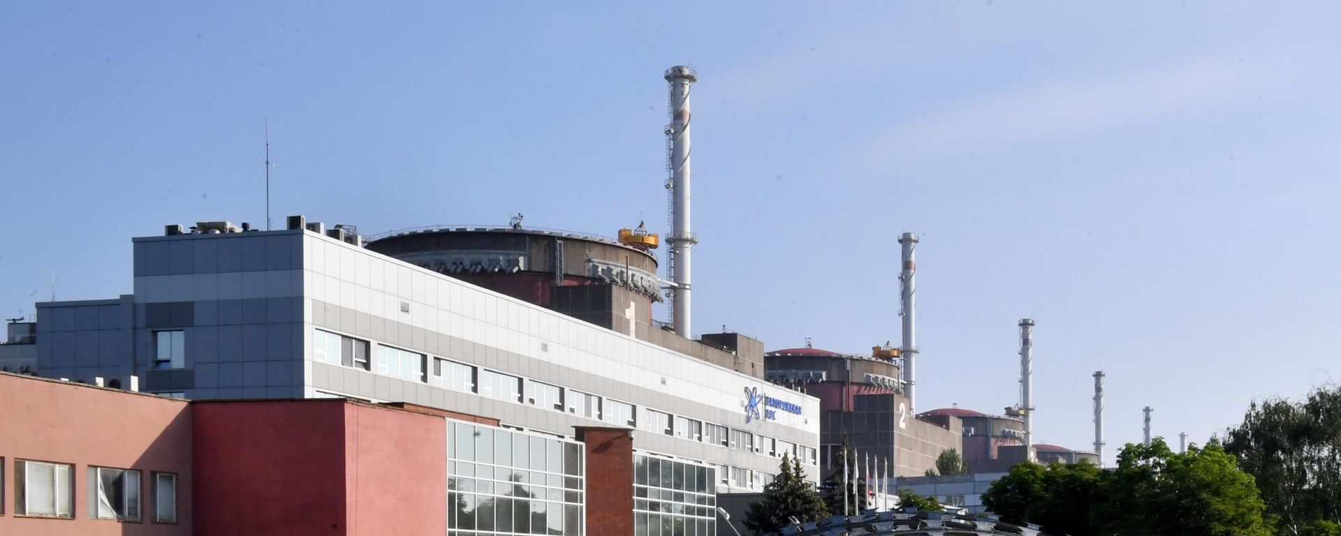 A view of the Zaporozhye nuclear power plant on June 15, 2023. - Sputnik International, 1920, 08.04.2024