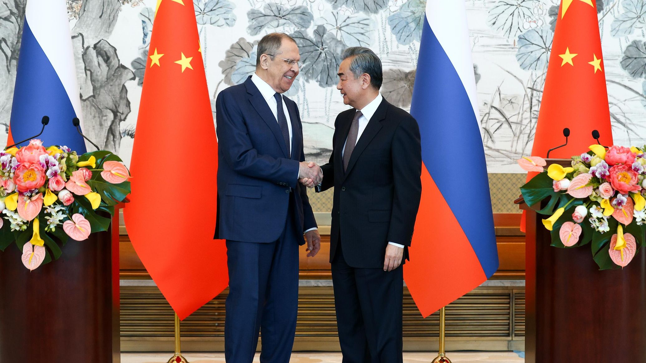 Russia-China Strategic Link Plays Important Stabilizing Role in Int`l Arena - Lavrov