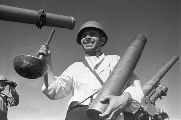 A military cook at the Frunze Soviet battleship - Sputnik International