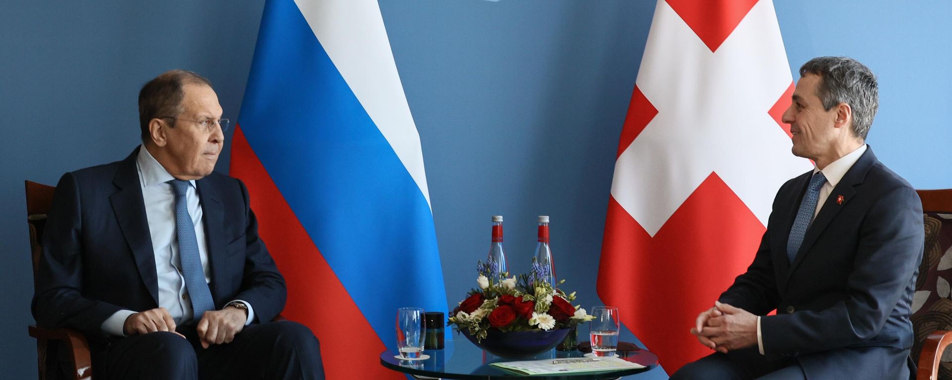 Russian Foreign Minister Sergey Lavrov and Switzerland's President and head of the Federal Department of Foreign Affairs Ignazio Cassis attend a meeting on the sidelines of the U.S.-Russia talks in Geneva, Switzerland - Sputnik International, 1920, 10.04.2024
