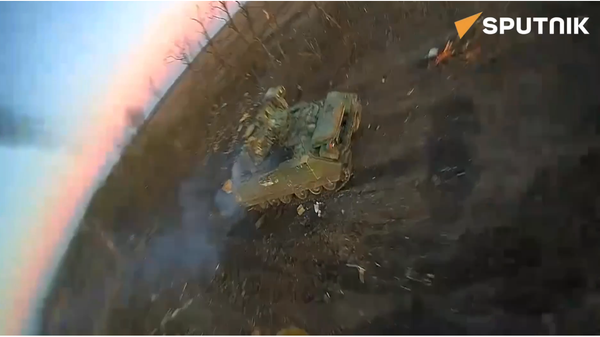 Bradley meets Russian Kamikaze drone - Sputnik International