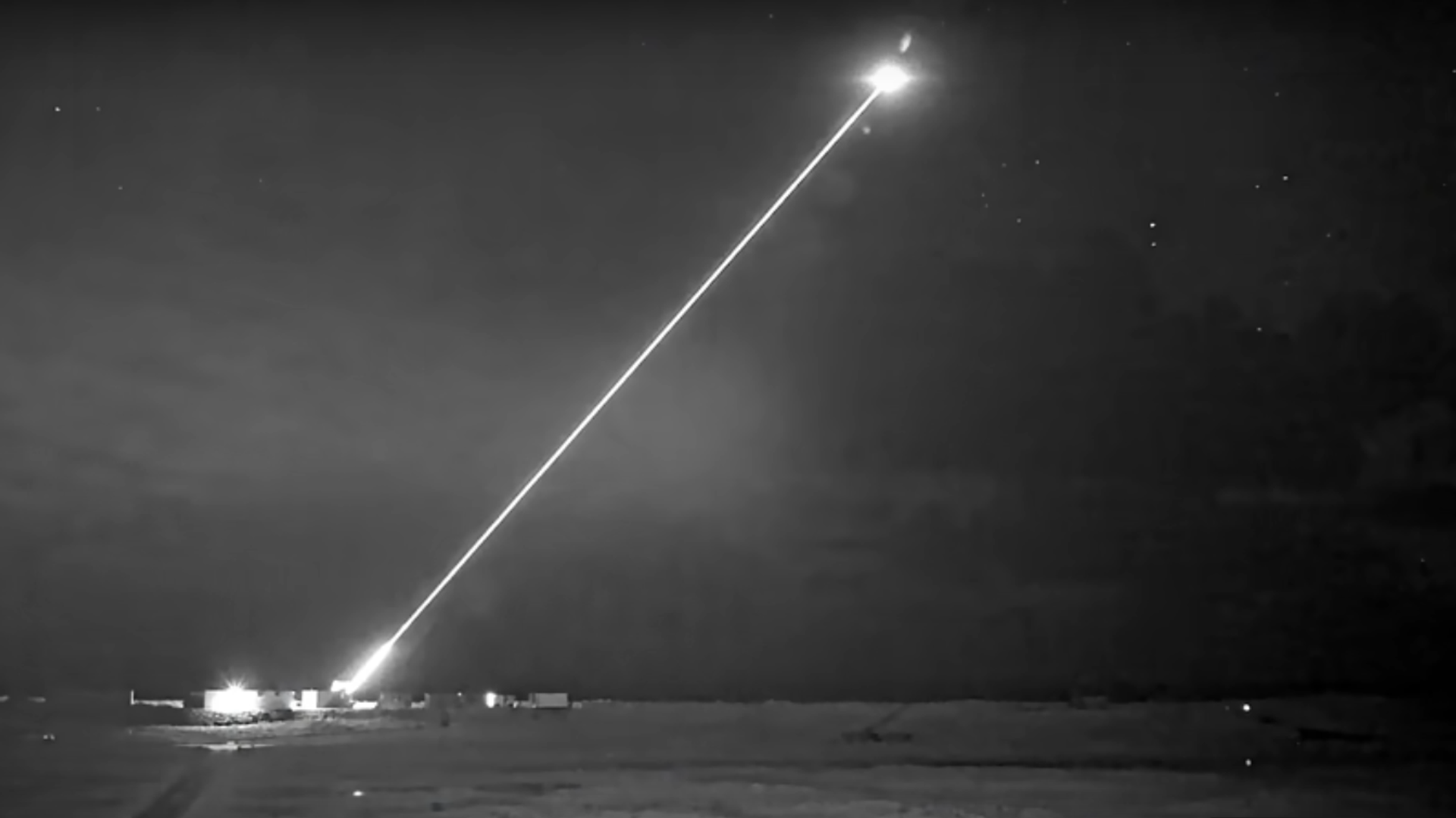Screengrab of UK MoD footage released in March 2024 of the test of a laser-directed energy weapon at the MoD Hebrides test range in late 2023. Screengrab of UK MoD footage released in March 2024 of the test of a laser-directed energy weapon at the MoD Hebrides test range in late 2023. - Sputnik International, 1920, 12.04.2024